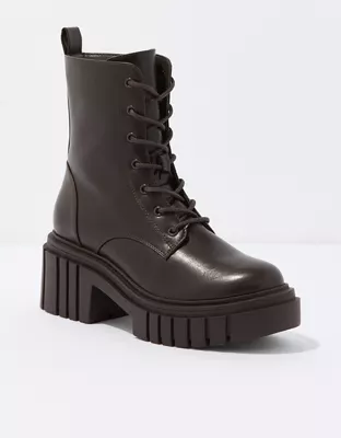 AE Chunky Lug Lace-Up Boot-