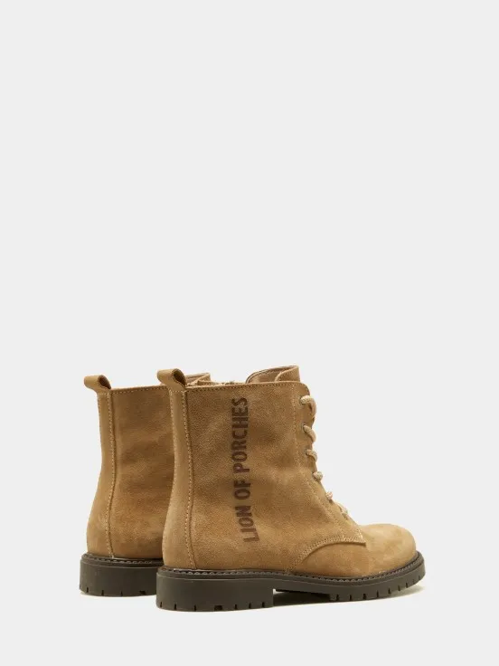 Boot with side zip