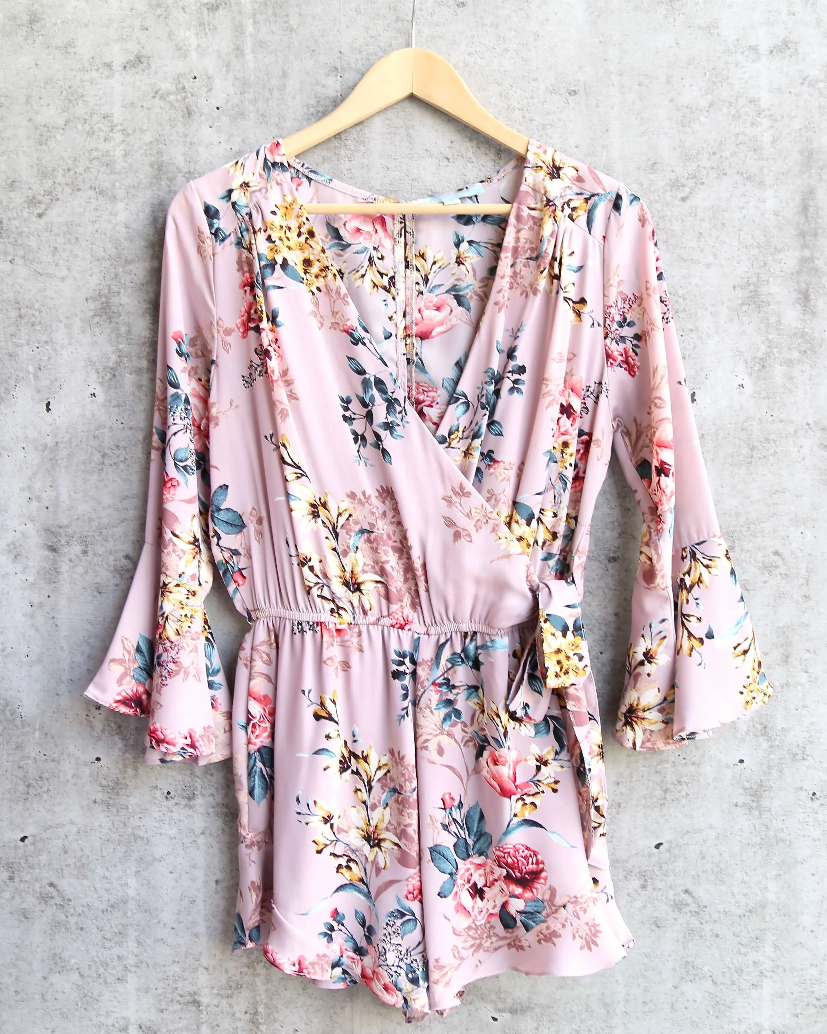 flare sleeve floral print romper - misty pink