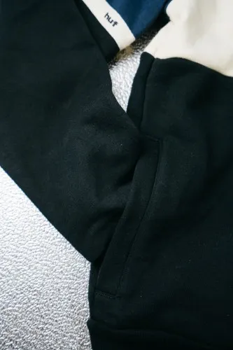 HUF Taped 1/4 Zip Fleece Black