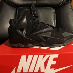 Nike Lebron 11 - Blackout